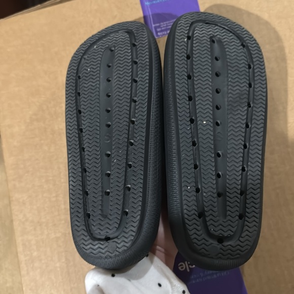 PINK Double Strap Pillow Slides ✨ - Picture 4 of 5